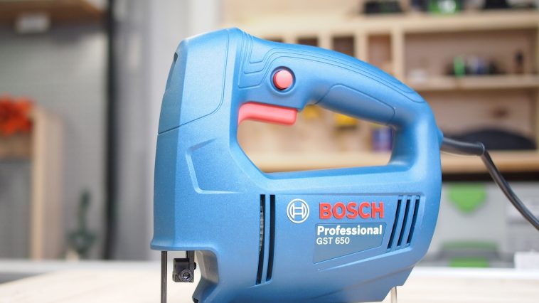 เลื่อยฉลุไฟฟ้า BOSCH