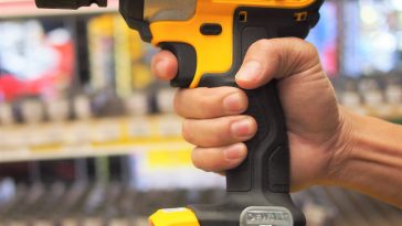 บล็อคไร้สาย Dewalt