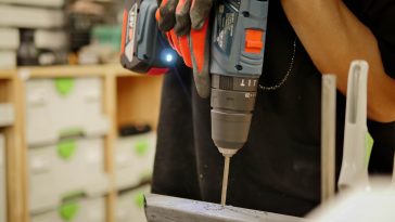 สว่านไฟฟ้า