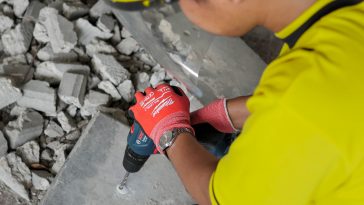 สว่านไร้สาย