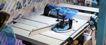 โต๊ะเลื่อยวงเดือน