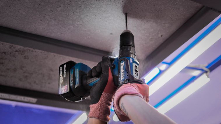 สว่านไร้สาย