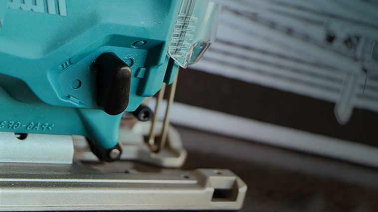 เลื่อยฉลุ