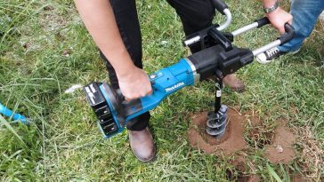 เครื่องเจาะดิน