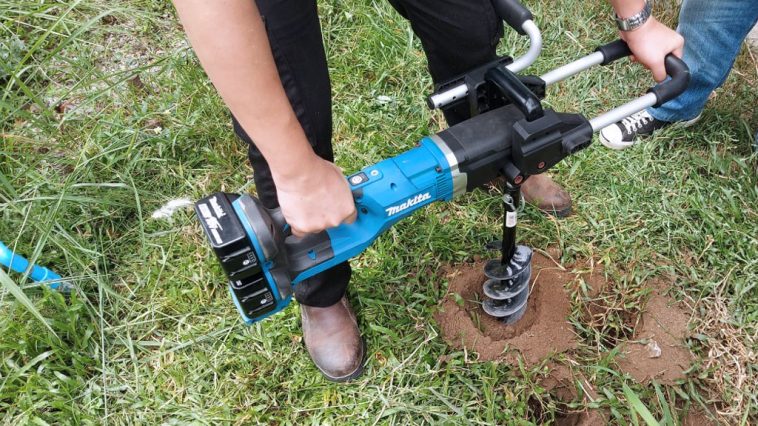 เครื่องเจาะดิน