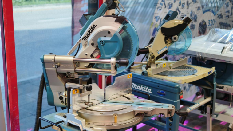 เลื่อยองศา โต๊ะเลื่อยวงเดือน