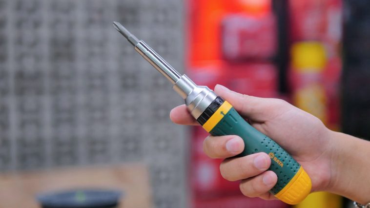 ไขควงสลับหัว