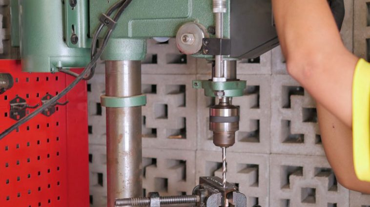 สว่านแท่น