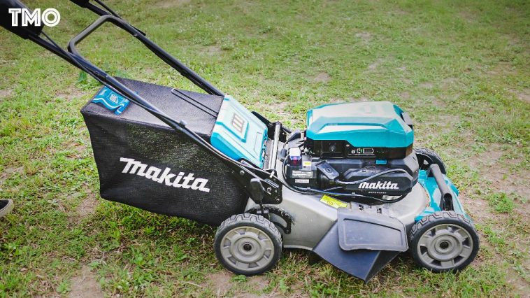 รถเข็นตัดหญ้าไร้สาย