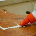 กาวติดไม้